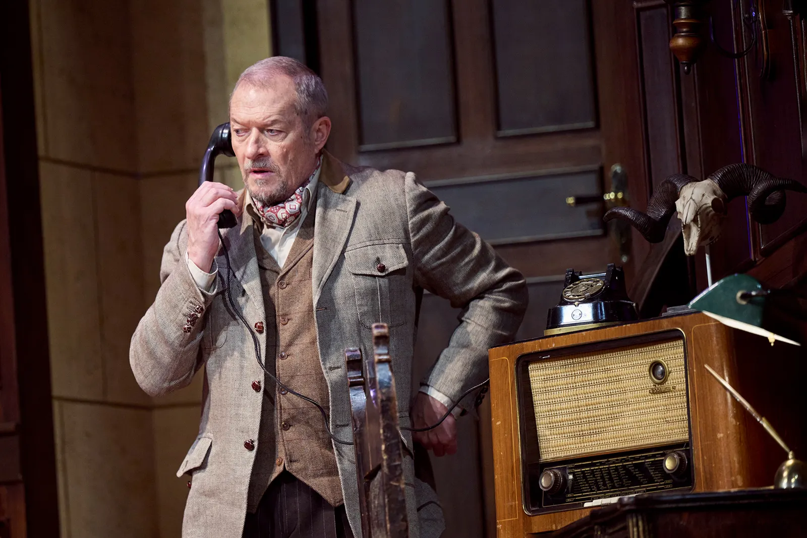 “Die Mausefalle” Krimi von Agatha Christie Spielzeit 2024/2025 / Premiere: 14.3.2025 Reinhold Weiser Foto: Martin Sigmund