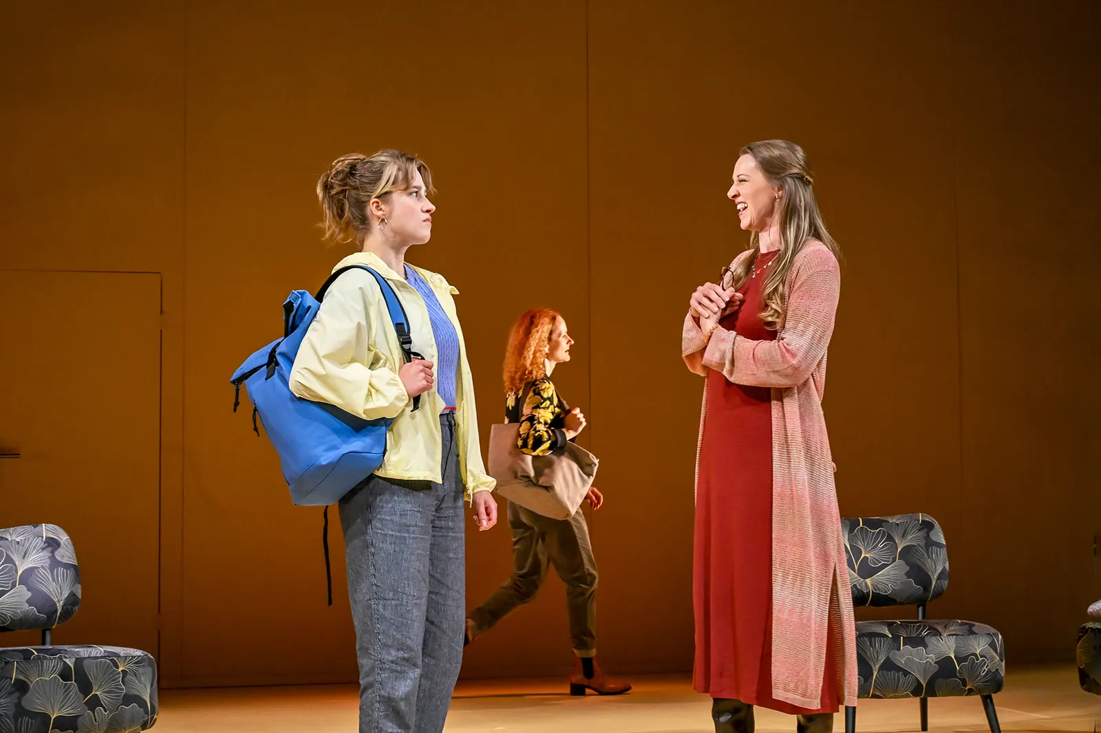 WUNDERHEILER Schauspiel von Lutz Hübner und Sarah Nemitz Auftragswerk für das Alte Schauspielhaus / Uraufführung Spielzeit 2024/2025 / Premiere: 2.5.2025 Marie Schröder, Lisa Wildm…