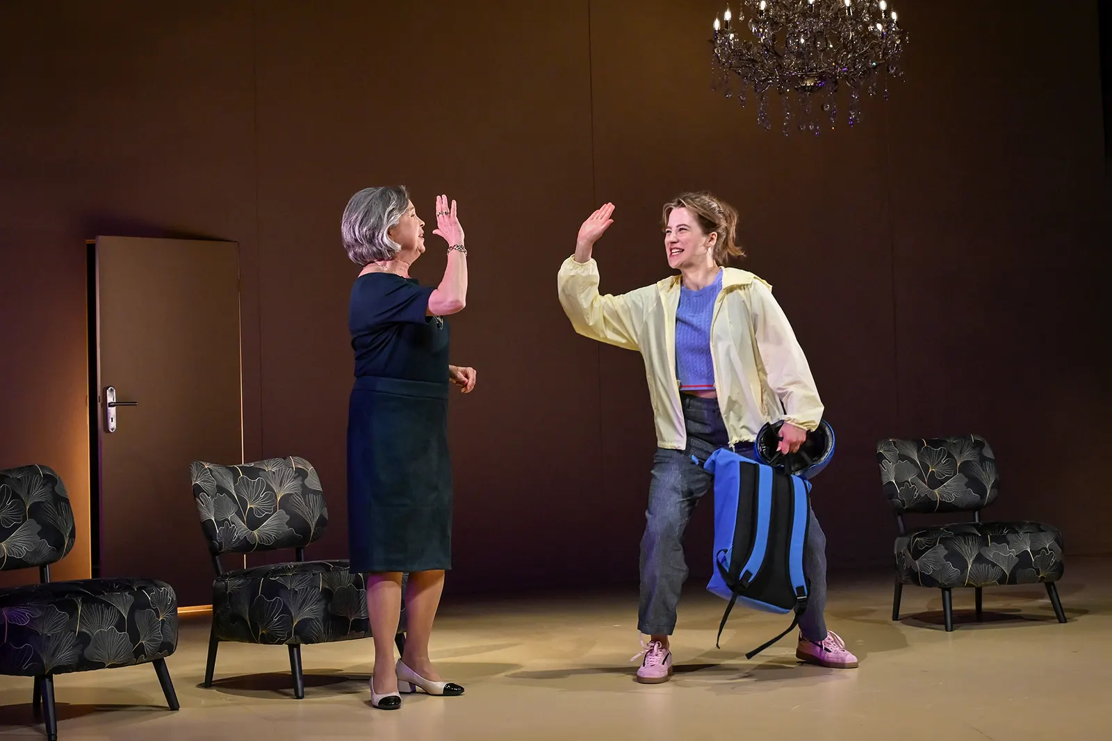 WUNDERHEILER Schauspiel von Lutz Hübner und Sarah Nemitz Auftragswerk für das Alte Schauspielhaus / Uraufführung Spielzeit 2024/2025 / Premiere: 2.5.2025 Ursula Berlinghof, Marie S…
