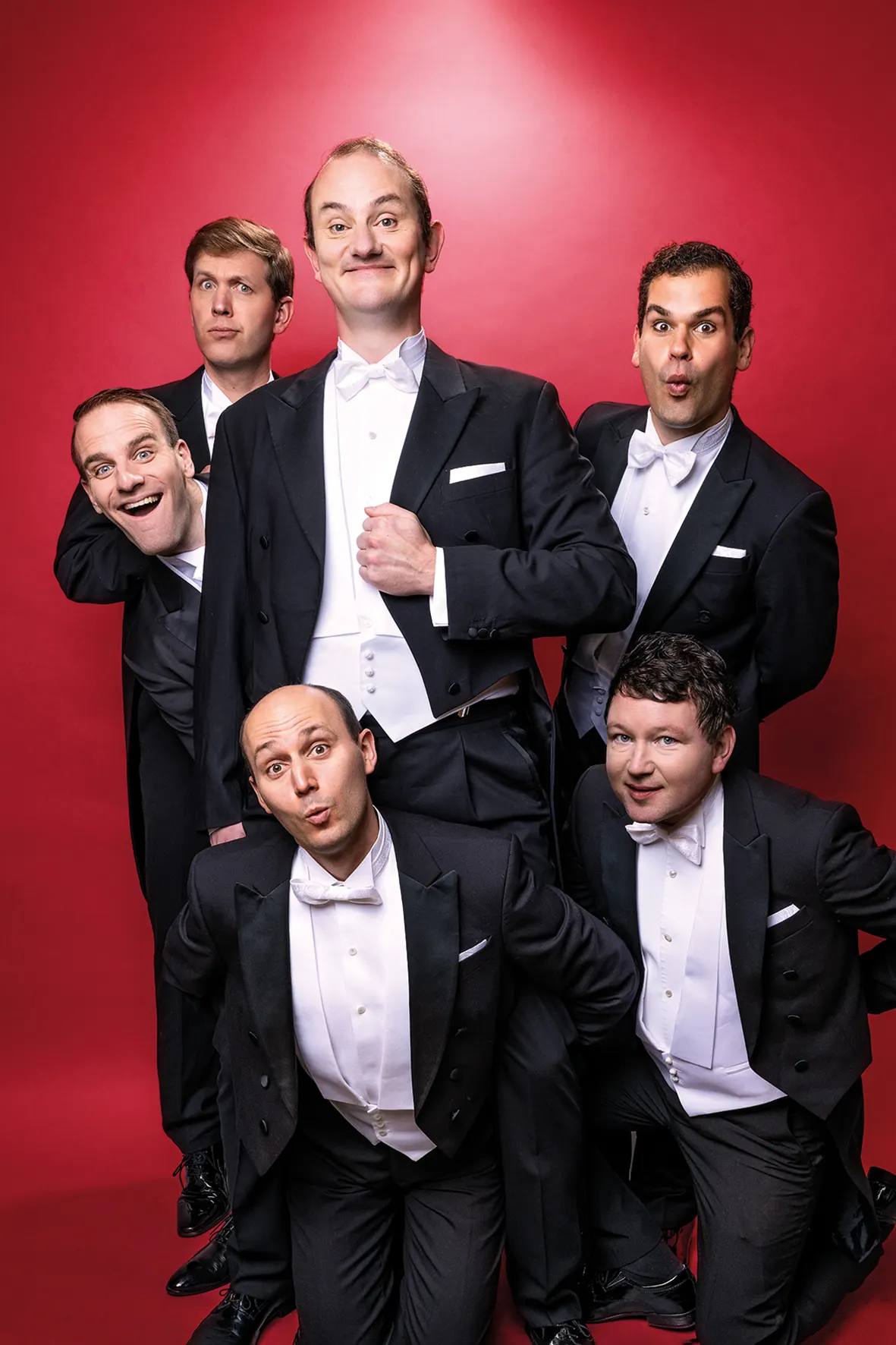 STUTTGARTS COMEDIAN HARMONISTS Konzert Spielzeit 2023/2024 / Premiere: 11.7.2024 v. links: Lénárd Kókai, Michael Rapke, Tobias Rusnak, Tobias Hagge, Florian Fries, Loïc Damien Schl…